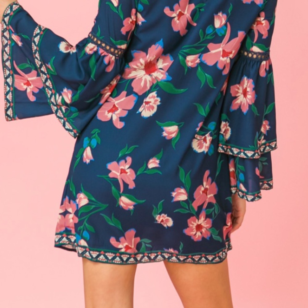 Flying Tomato Choker Neck Shift Dress - Picture 8 of 9